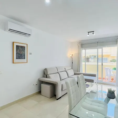 アパート Apartamento Neptuno En El Centro De ネルハ